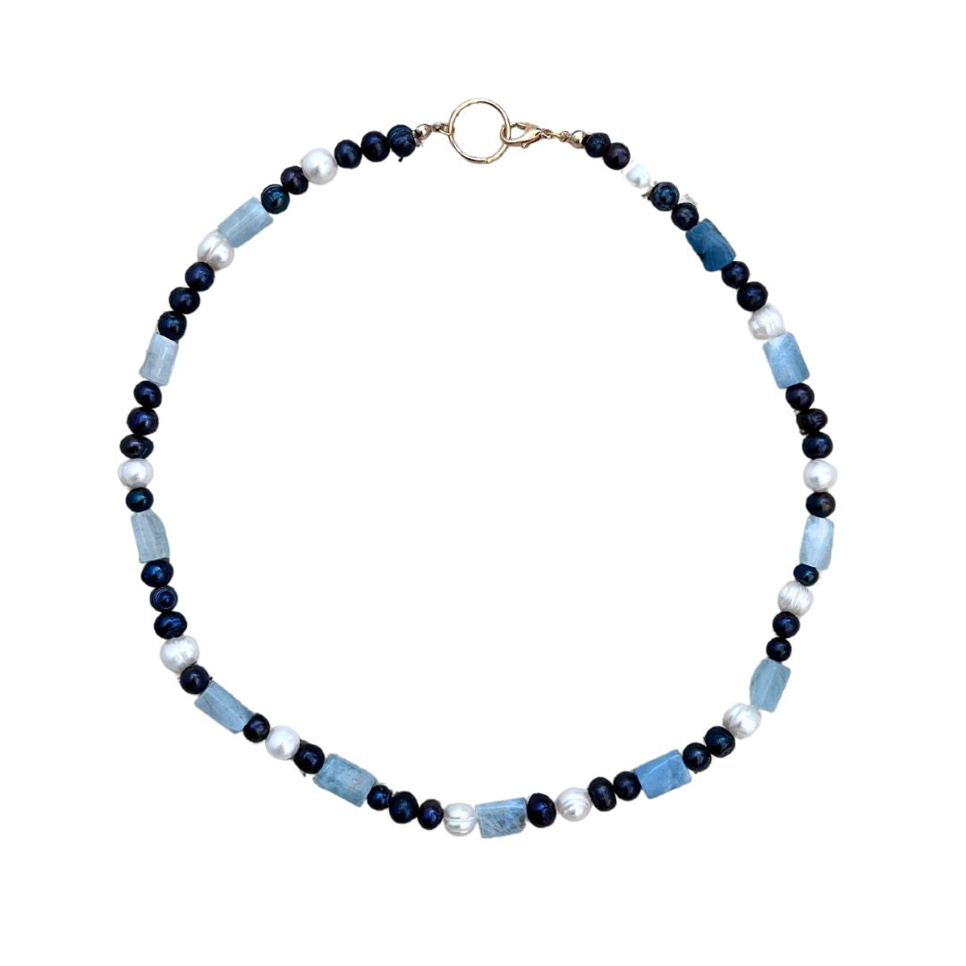 aquamarine and pearls necklace.
