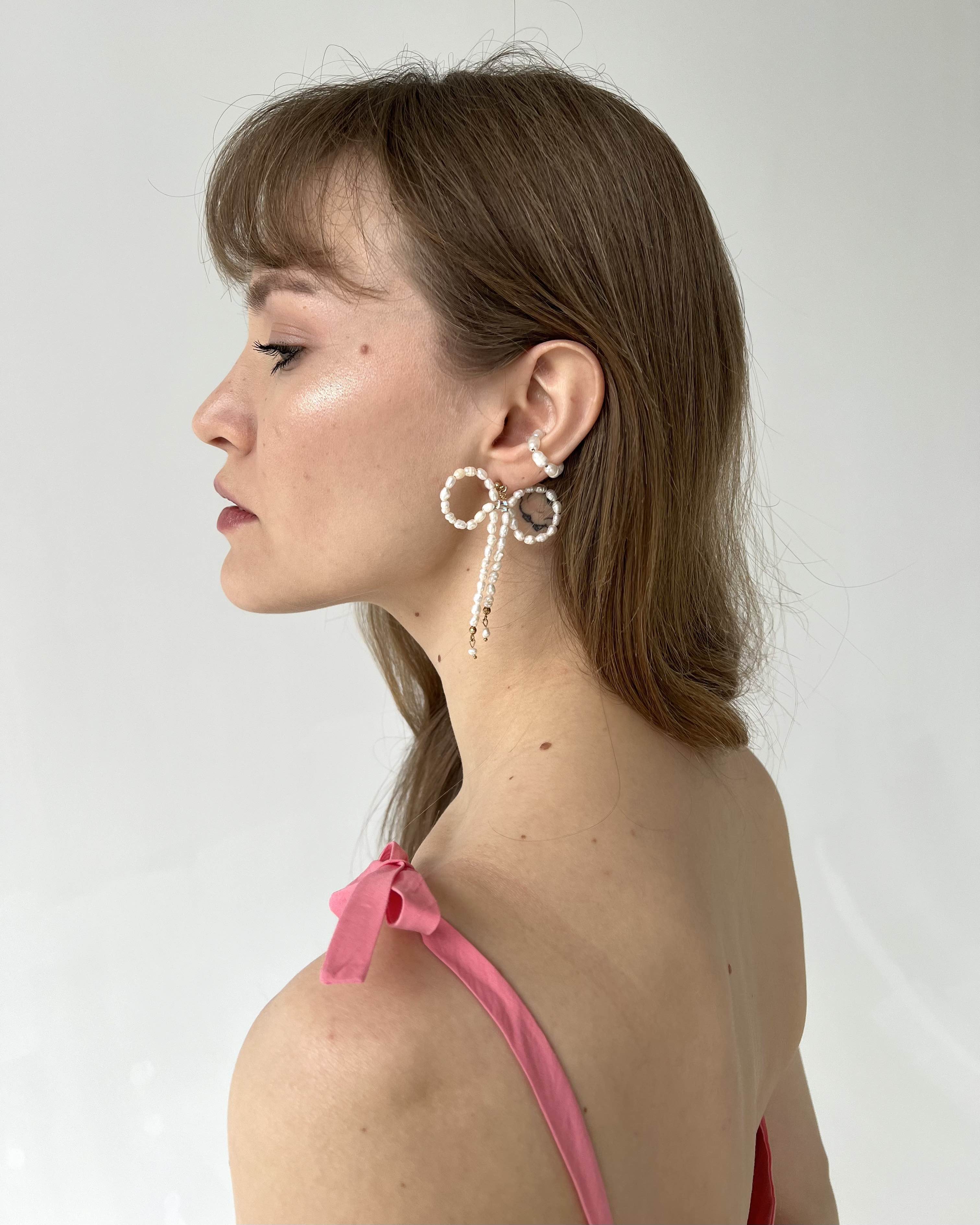 bow shape pearl earrings