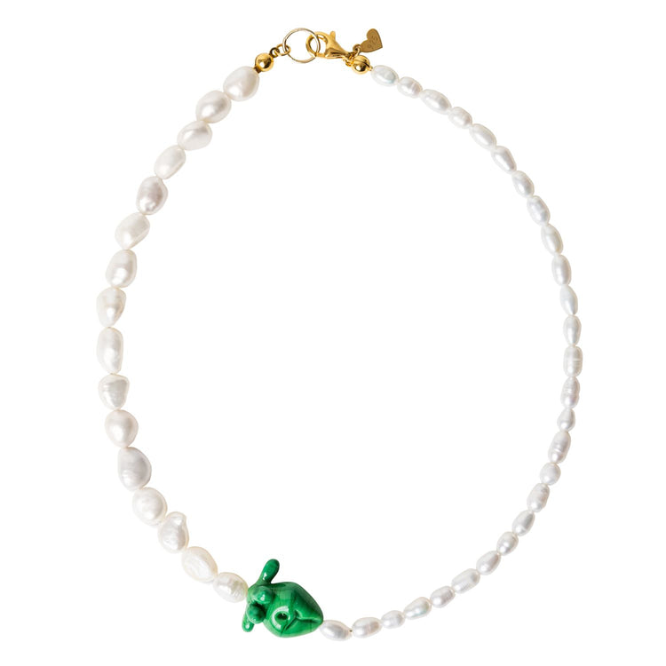 green body charm pearl necklace