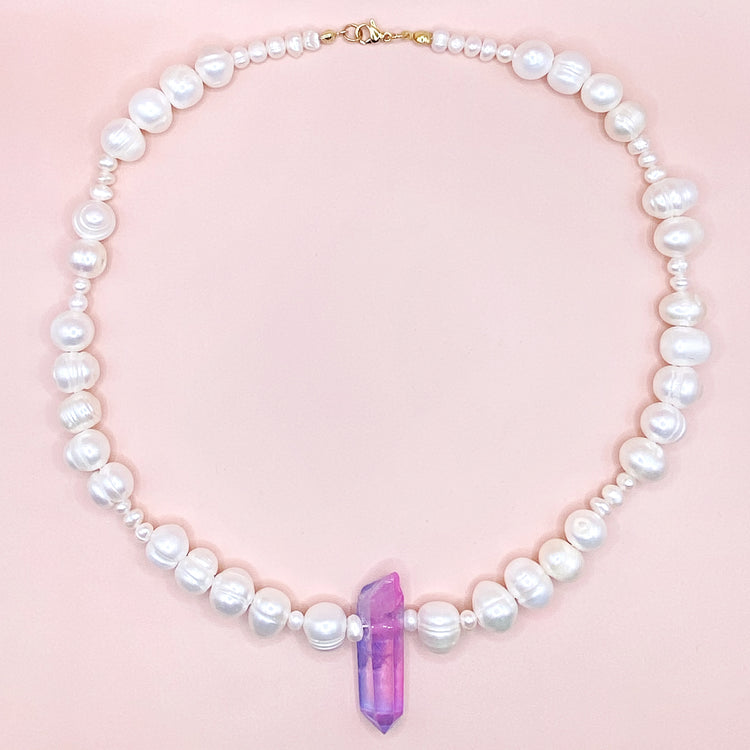 Pearl and quartz stone necklace